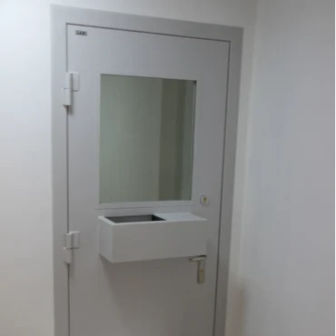Дверь в кассу